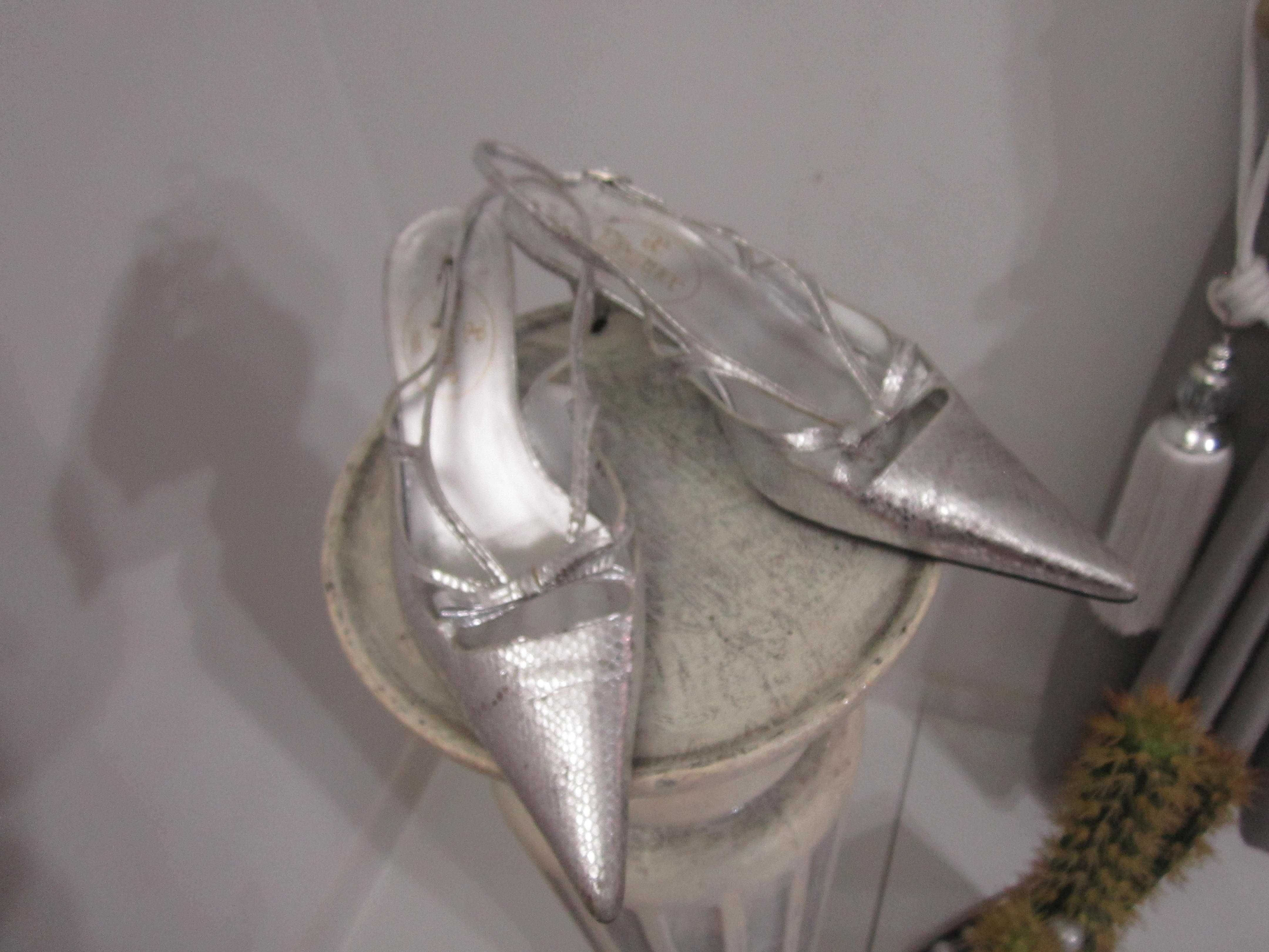 skóra naturalna śliczne włoskie srebrne buciki damskie rozm 37-38