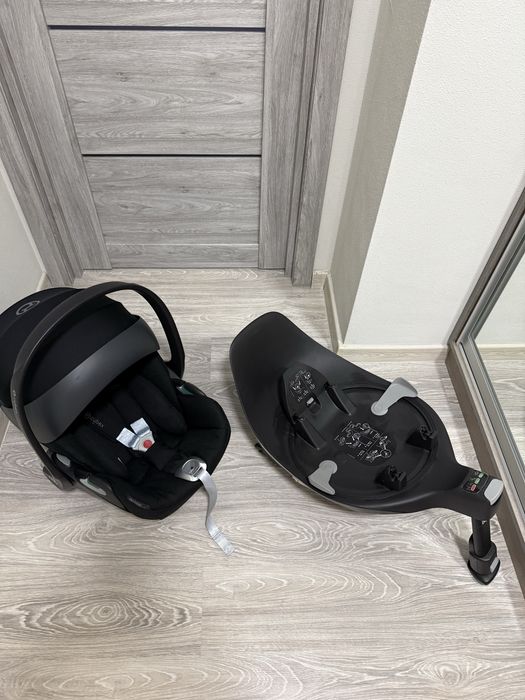 Автокресло +база cybex cloud  T 360 для новонароджених