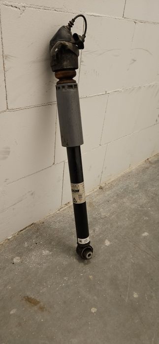 Amortyzator tylni audi a3 s3 rs3 8v