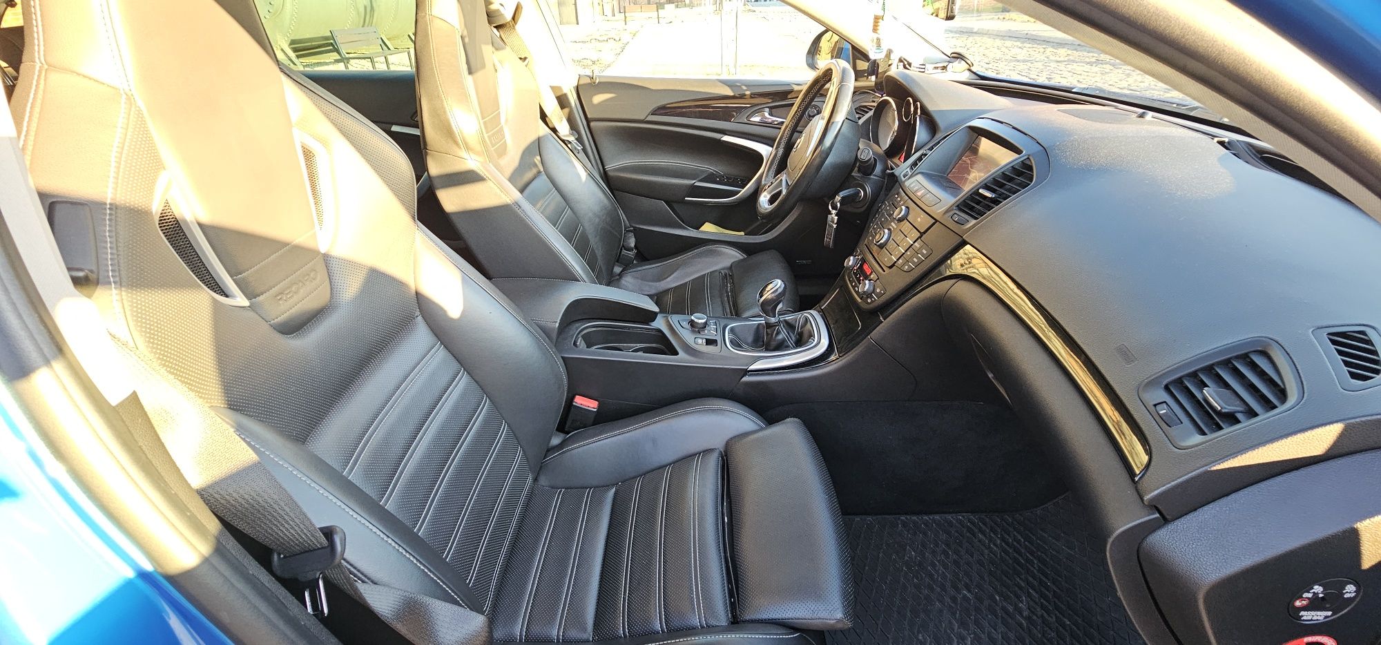Opel Insignia 2.8 325KM 4x4