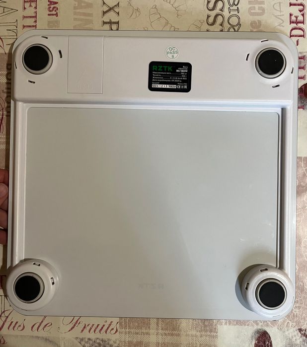 Ваги підлогові rztk bs 180w white (slim scale), вживані, чудовий стан