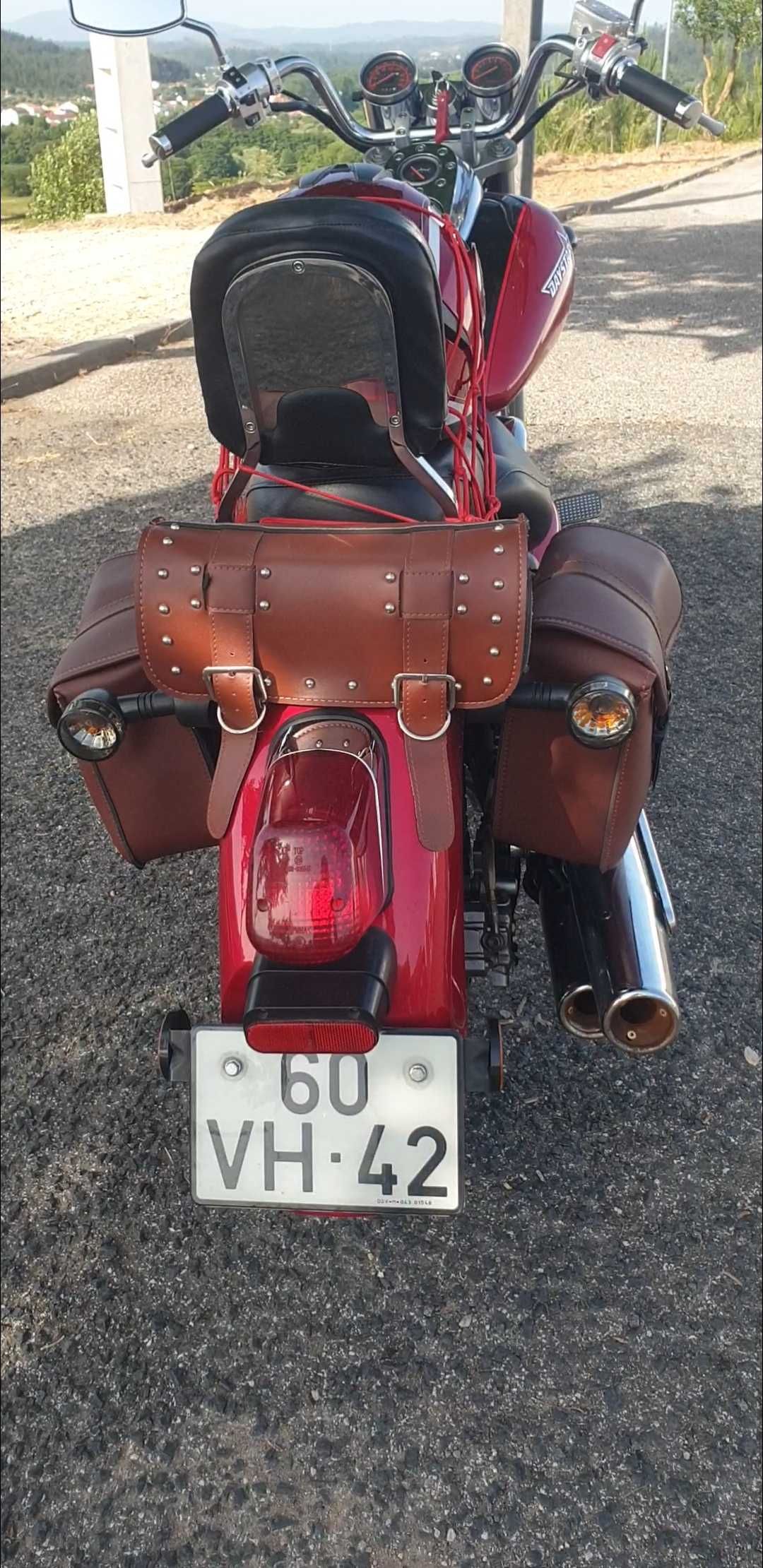 Moto 125cc Daelim Daystar Ano 2018 pode com conduzida com carta carro