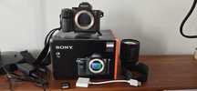 Aparat Sony Alpha 7 II (ILCE-7M2) + obiektyw + statyw, lampy i karta