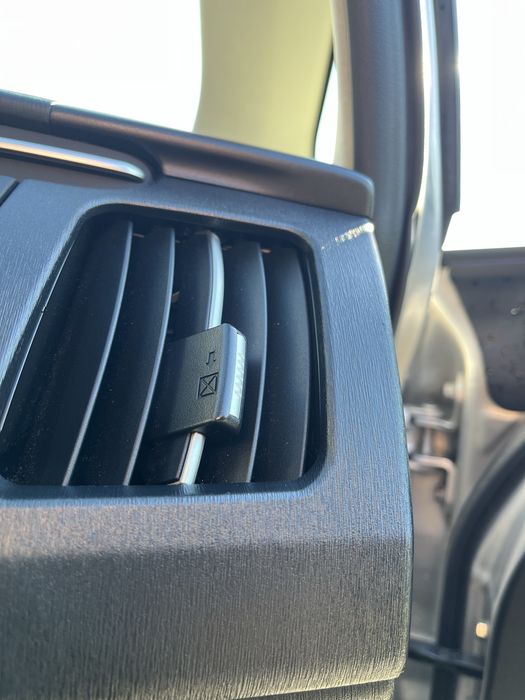 Продається Toyota Prius в технічно відміному стані.