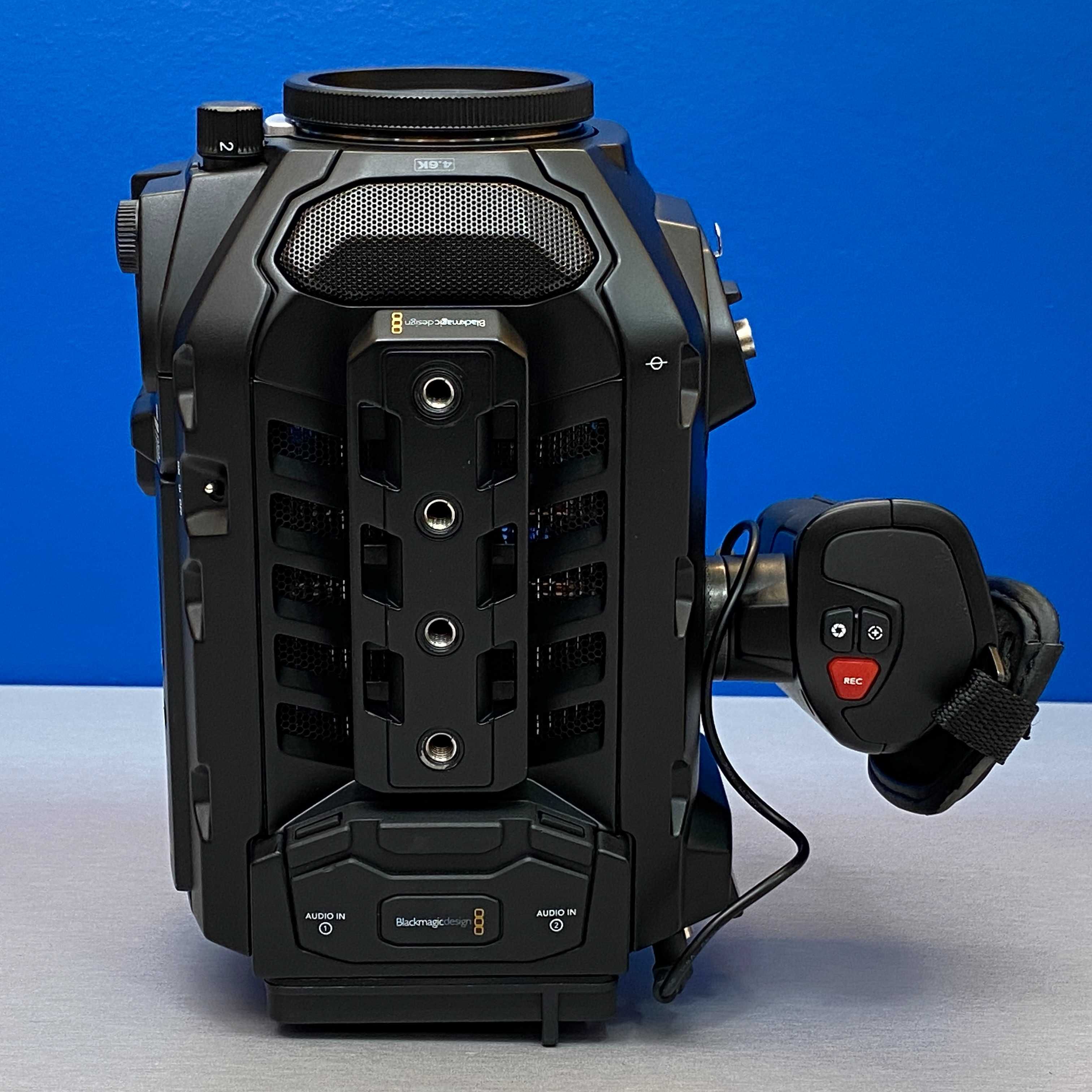 Blackmagic URSA Mini Pro 4.6K (Canon EF)