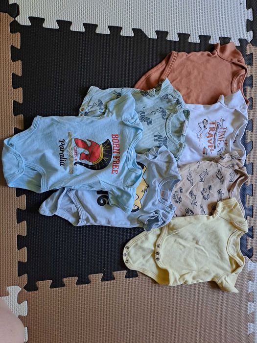 Body z krótkim rękawkiem 62