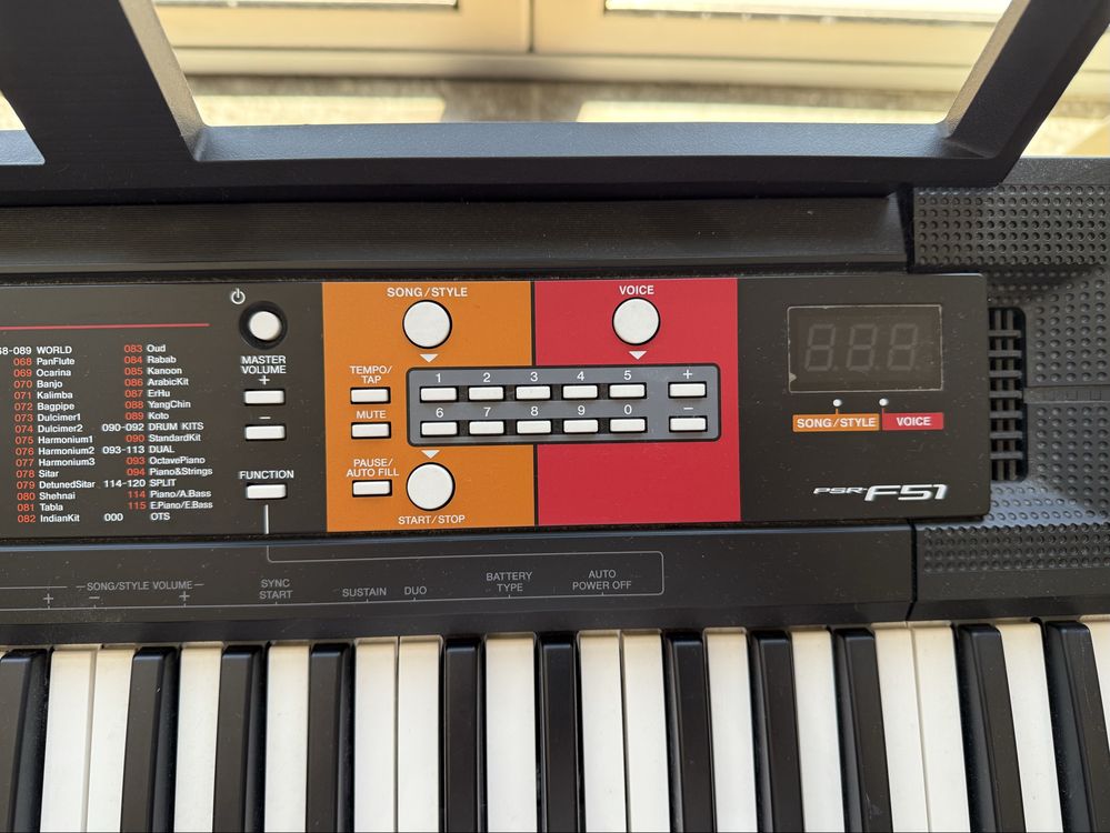 Teclado Yamaha PSR-F51