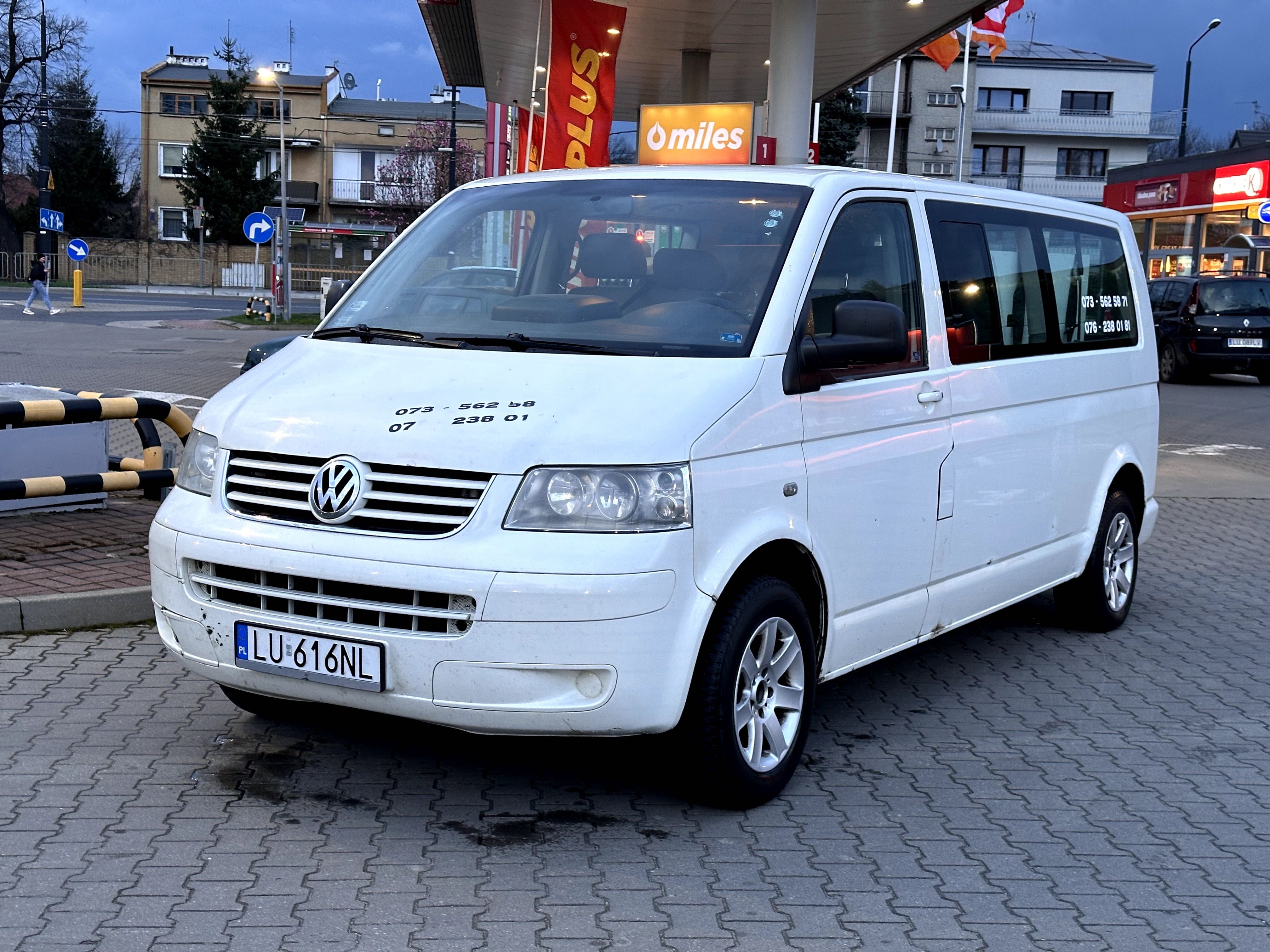 Volkswagen Caravelle Long 9 miejsc 9 osobowy