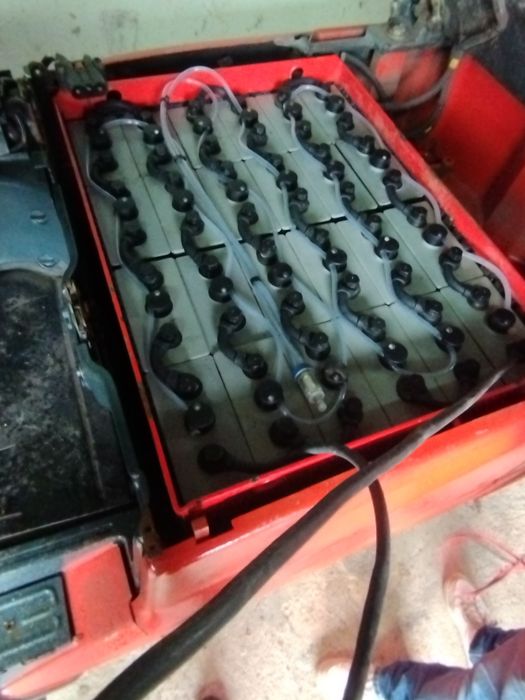 Empilhador Linde E16