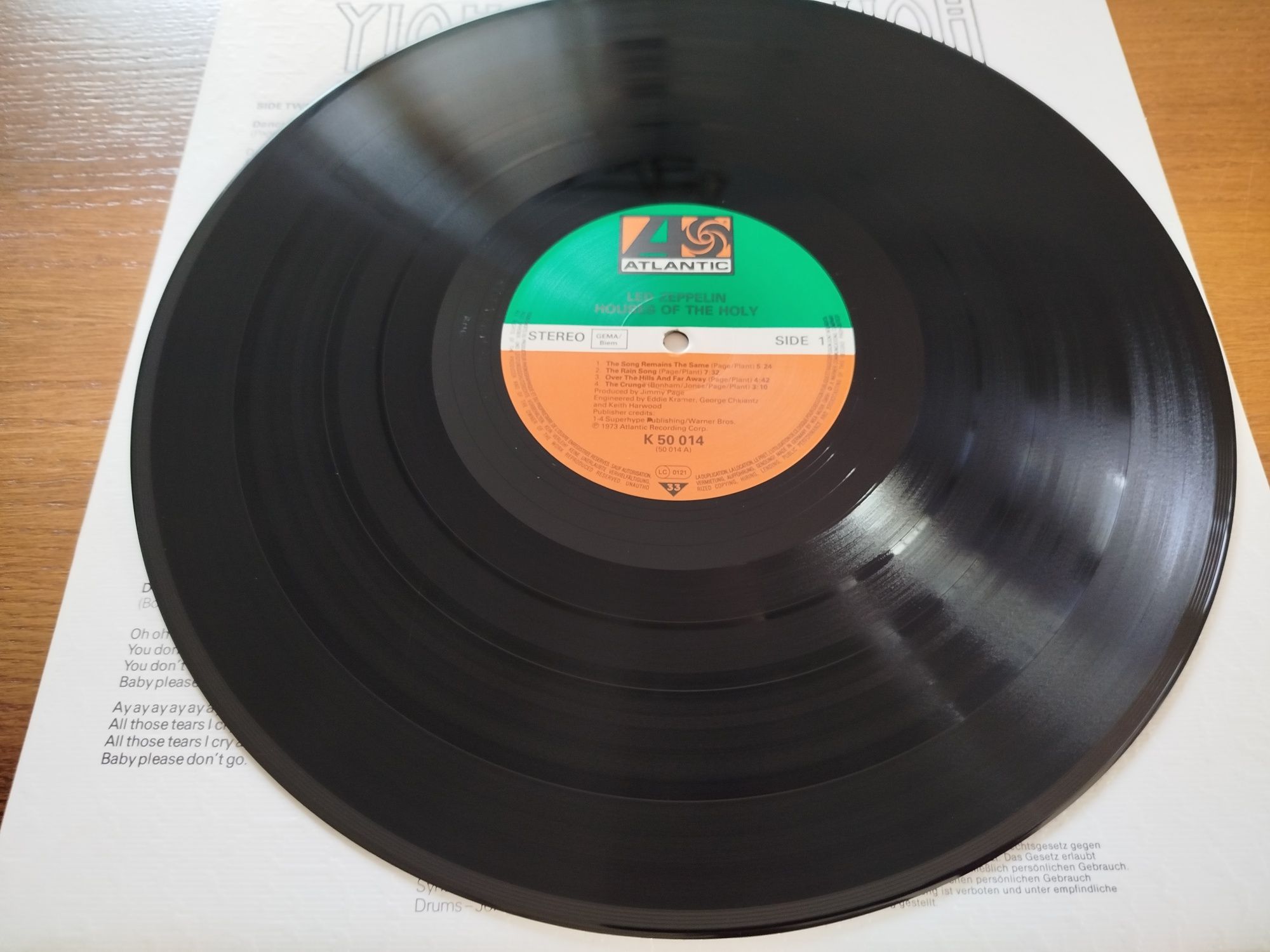 Led Zeppelin - Houses Of The Holy