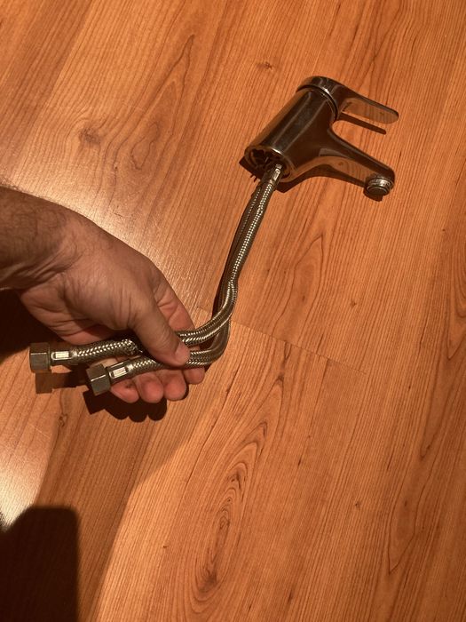 Torneiras lavatorio marca valadares