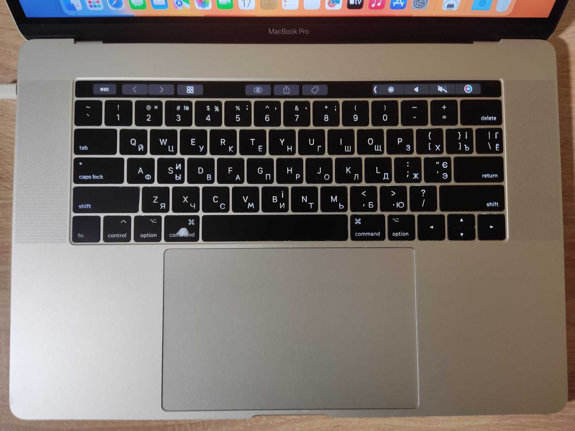 Apple MacBook Pro 15" Silver 2017 16Gb RAM