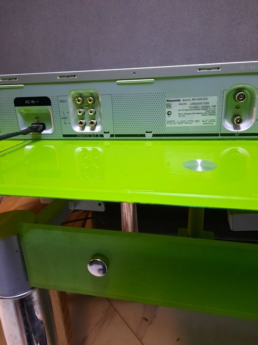 Видео магнитофон  Panasonic NV-HV61EE  б/у