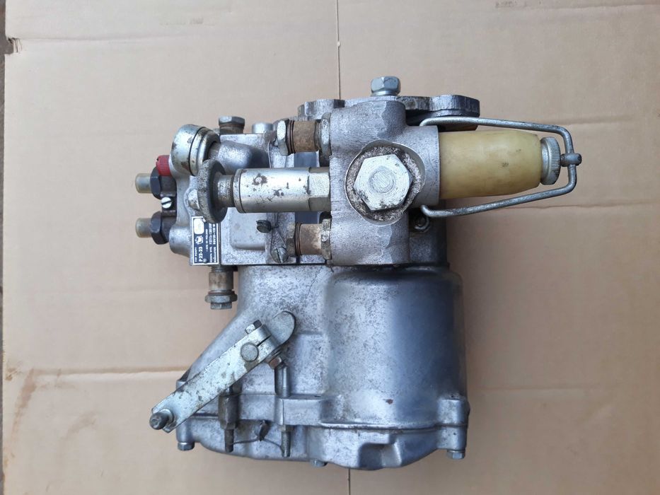 Ursus c330 pompa paliwa nowa z PRL-u