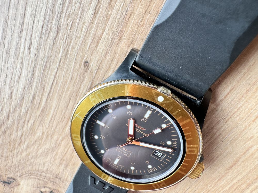 Glycine combat golden eye