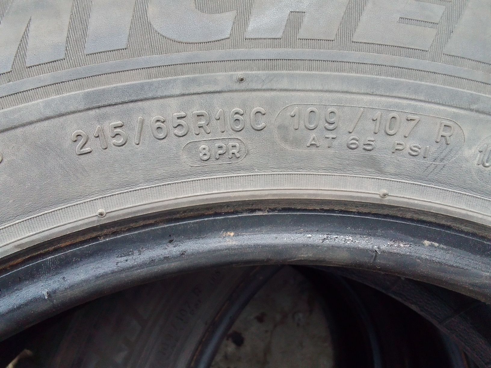 Cena za 4 Opony wielosezonowe 215/65r16C MICHELIN