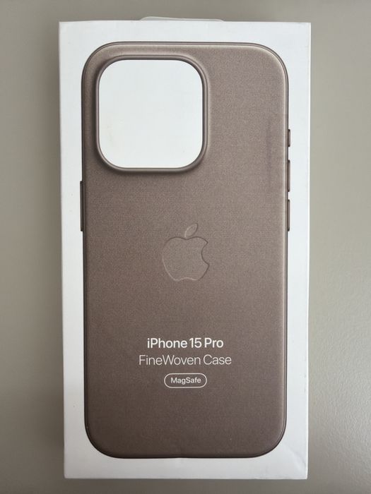 Vendo iPhone 15 Pro White Titanium 256GB c/ Capa Apple Magsafe