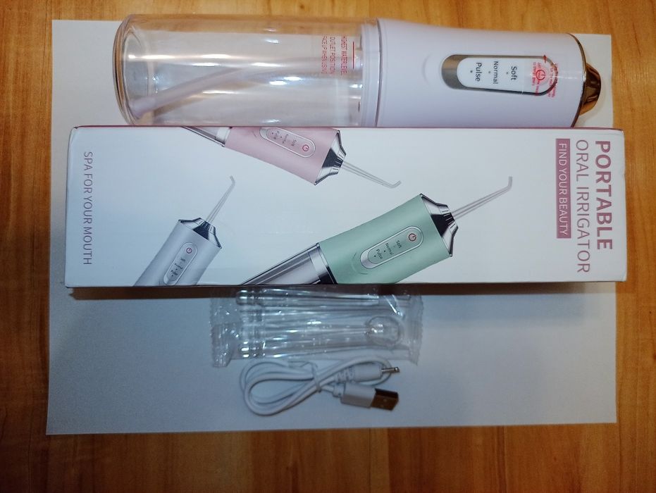 Продам ирригатор для очистки полости рта