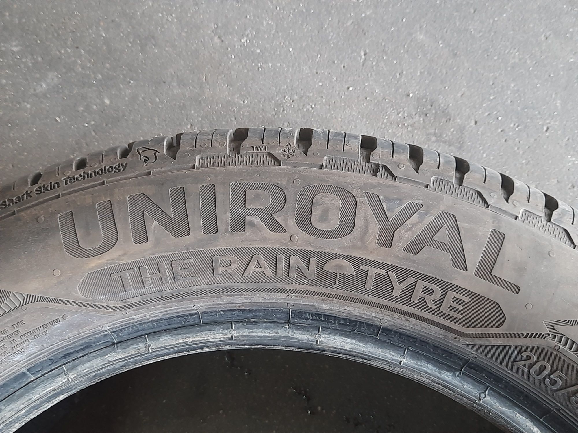 Opona 205/55R16 94V Uniroyal AllSeasonExpert 2