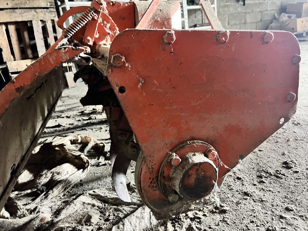 Vende se alfaias agricolas, grade de discos, frese e charrua