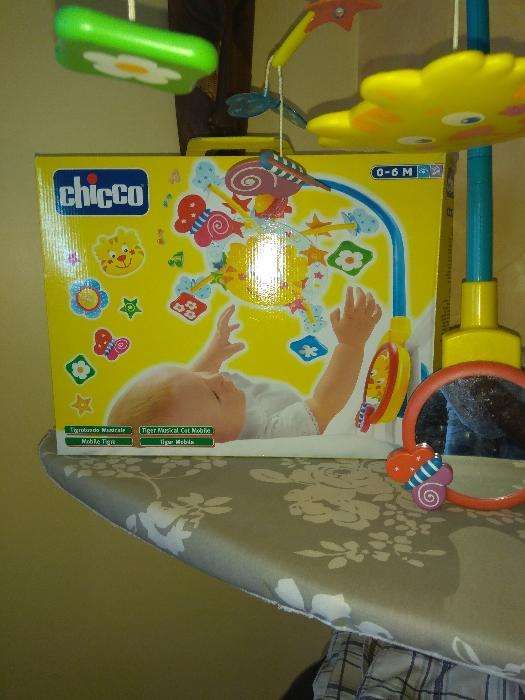 Mobil tigre Chicco bebé
