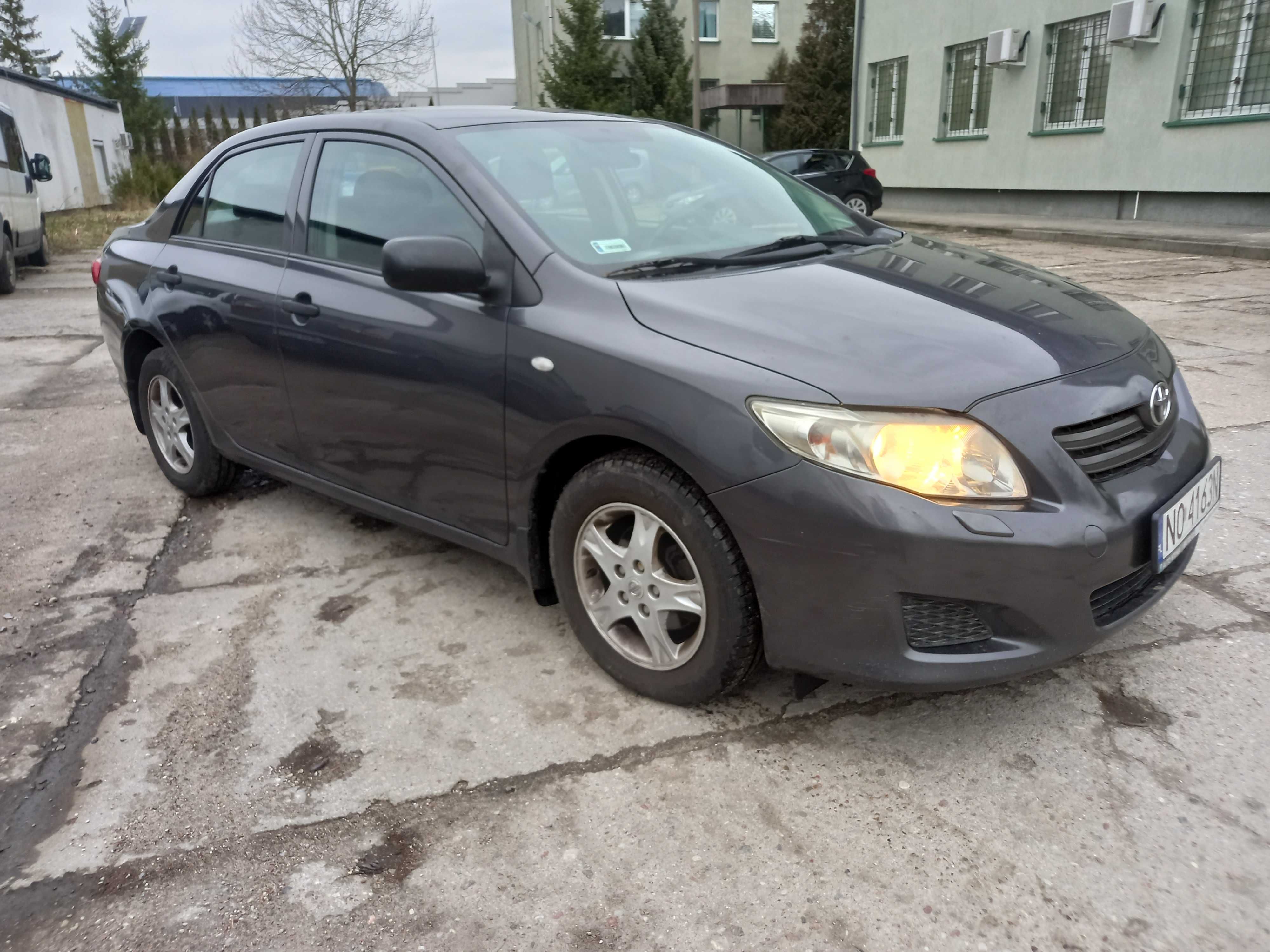 Toyota Corolla 10r. 1.3 Benzyna, Klima, Sedan