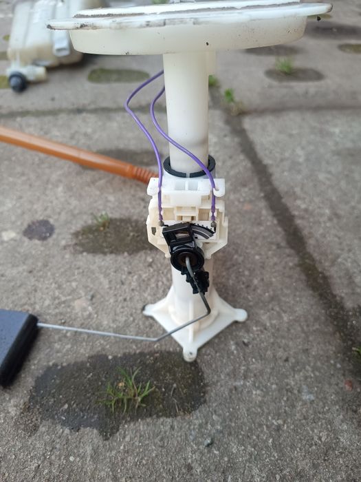 Pływak paliwa czujnik Jeep grand Cherokee WK2 10-15r oryg 3.0crd