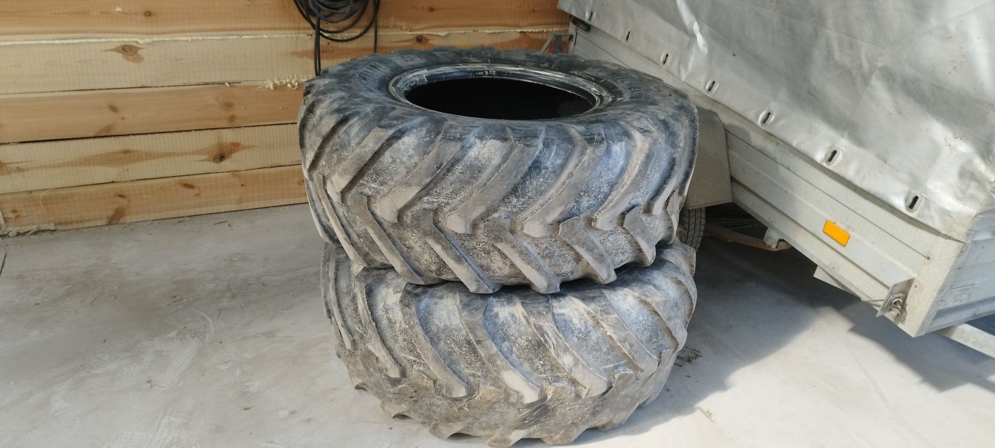 16.9 r24 440/80r24 Michelin XMCL