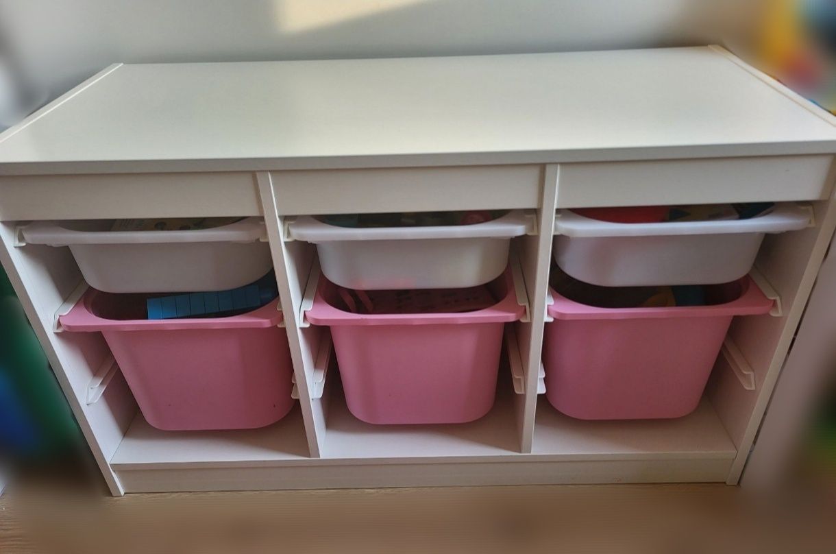 Komoda trofast Ikea szafka biała z szufladami białymi pudło pojemnik