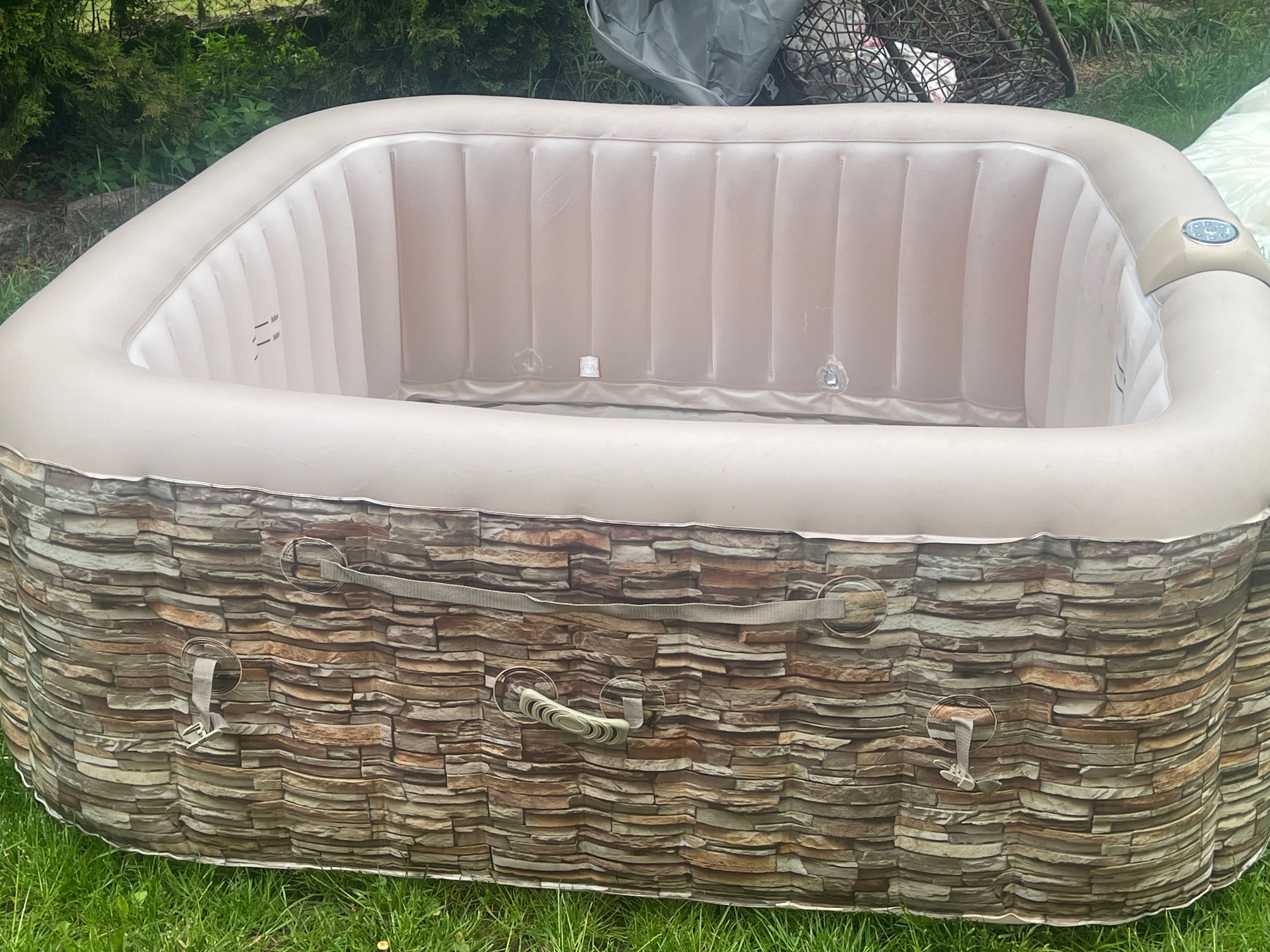 CleverSpa Sorrento jacuzzi basen dla 4-6 osób