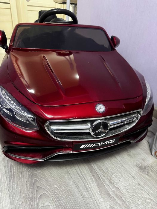 Продам дитячу машинку на пульті керування Mercedes