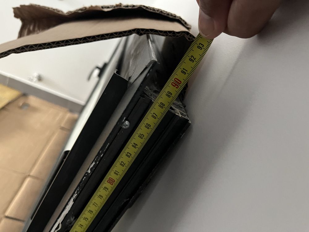 Vendo janela basculante 1,5 metros altura  ,cor noir