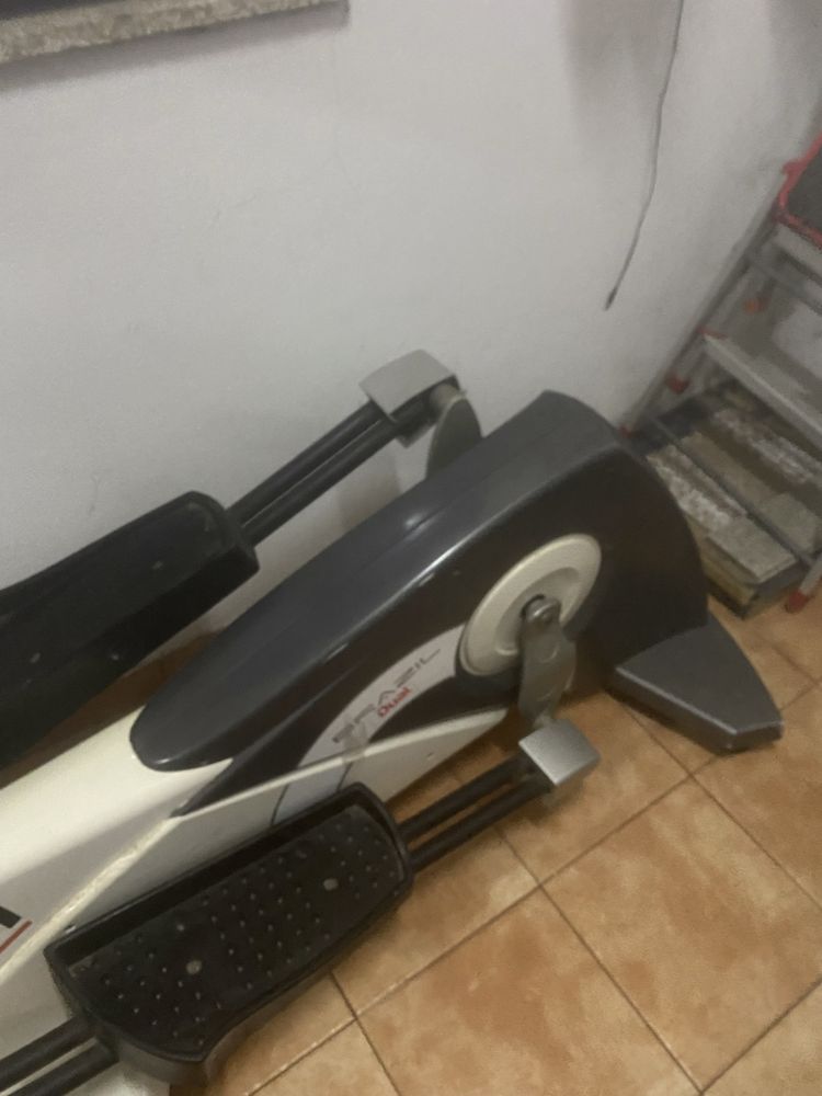 Eliptica para treinos em casa