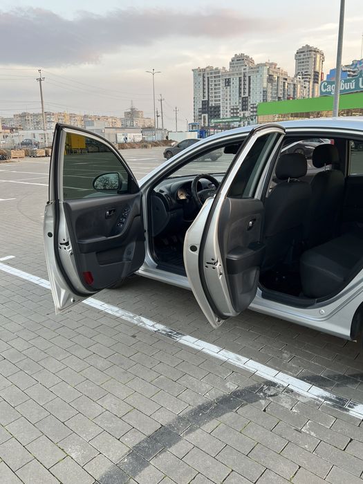 Hyundai Elantra 2008