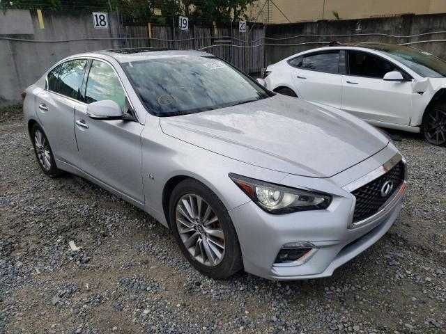 Infiniti Q50 Luxe 2018