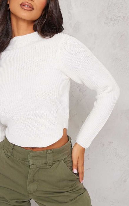 Білий светр з високим коміром PLT