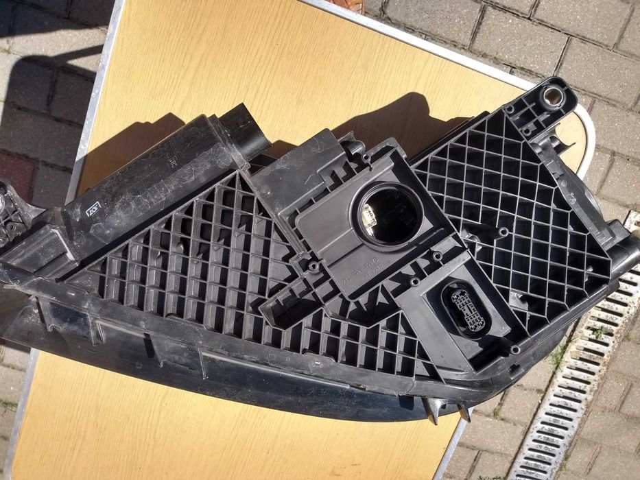 Lampa przód VW tiguan