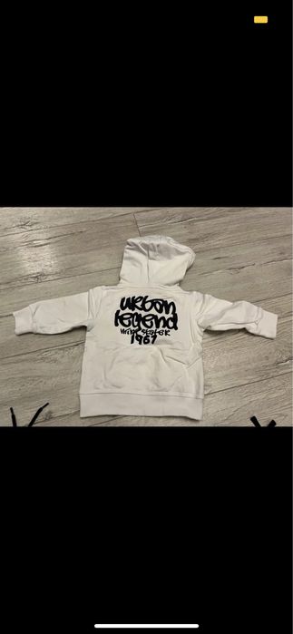 Bluza plus dwie pary spodenek dresowych