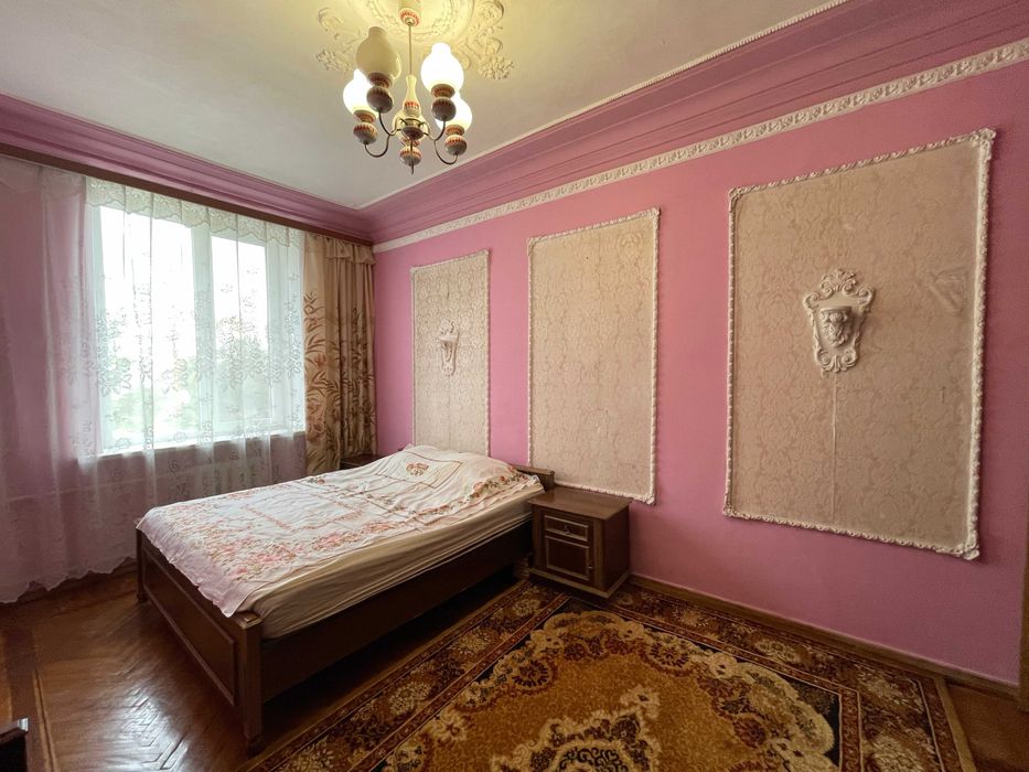 Продам Сталинку, в доме со шпилем, на Плехановской.(404261)
