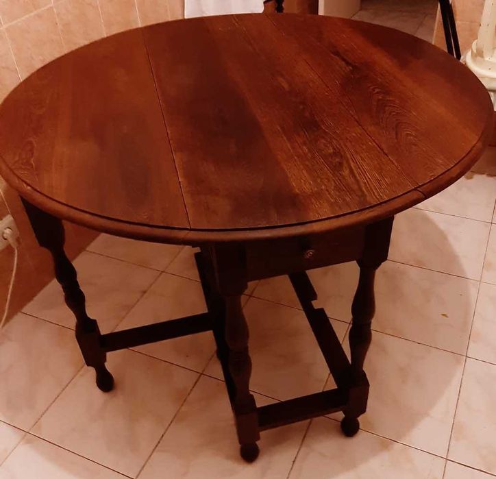Mesa Redonda Dobrável
