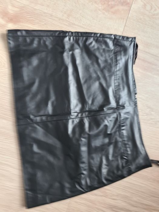 3 spódniczki S/M Mohito, Berska, NewLook