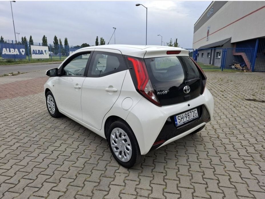 Aygo X-play Pełny serwis Super stan Serwis Do jazdy od zaraz Dostawa