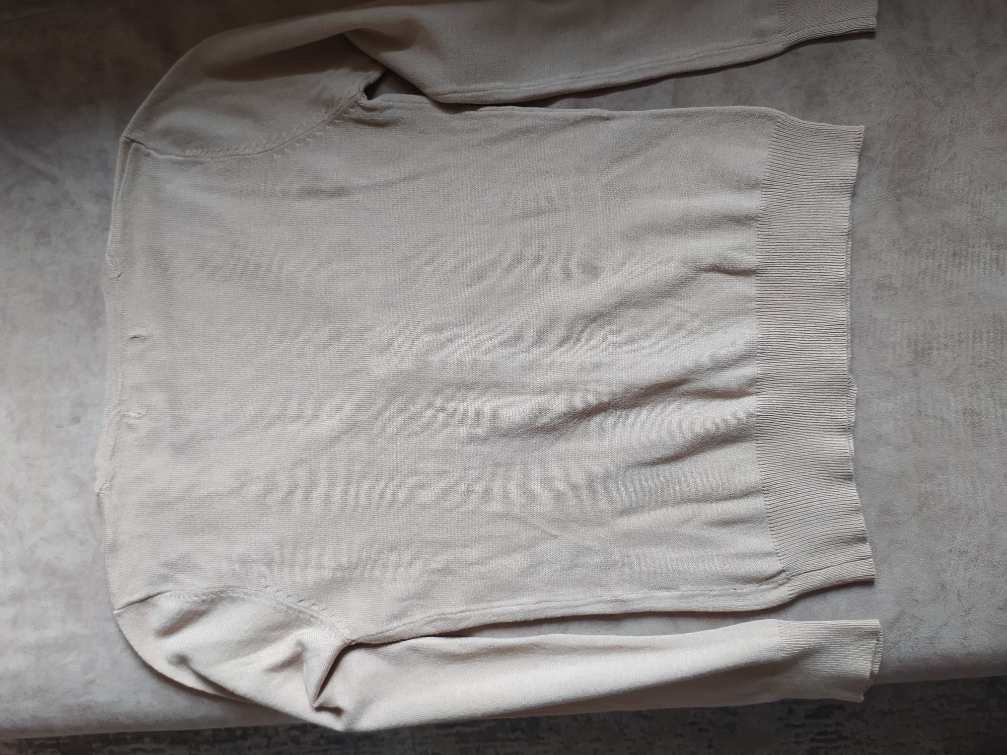 Kolorowe letnie sweterki w stylu Chanel.