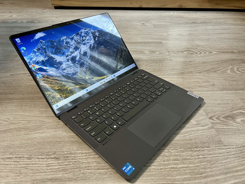 Легкий Lenovo Core I3/8Gb/256GB/Intel Iris/14 Multi-touch