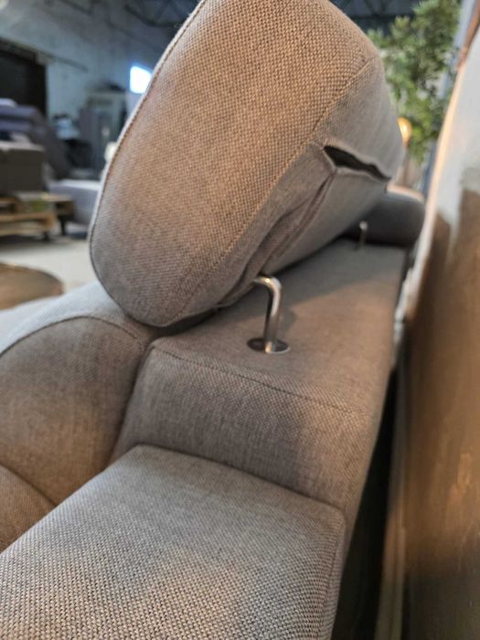 Szara kanapa z regulowanymi zagłówkami | Transport GRATIS