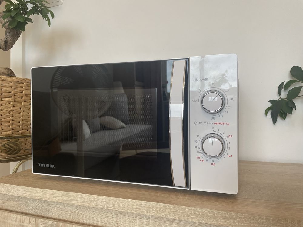 Mikrofalowka Toshiba jak nowa