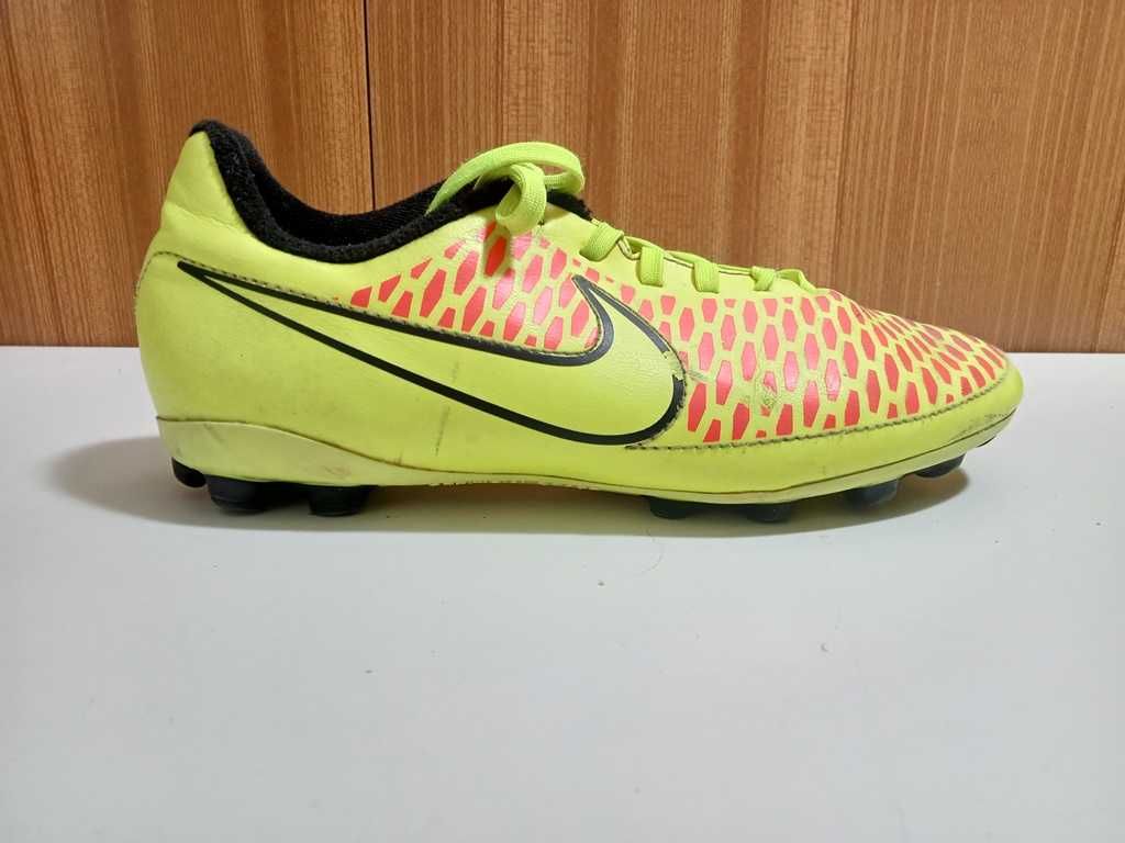 NIKE Magista - korki, sztuczna trawa, rozmiar 37,5