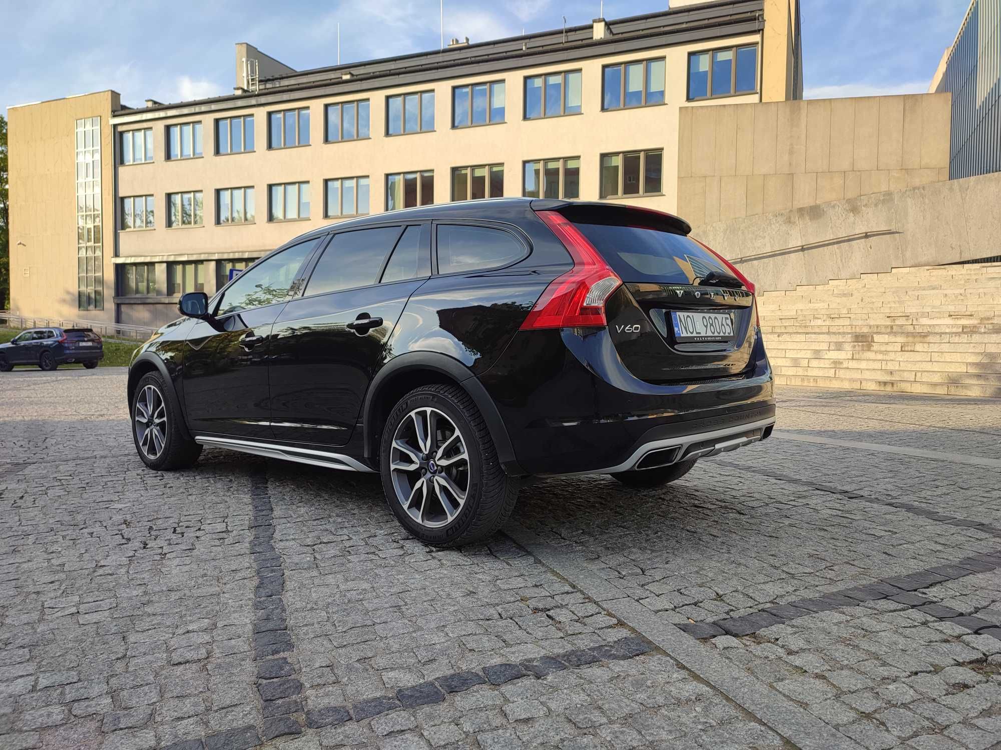 Volvo V60 Cross Country T5 245KM Polski Salon