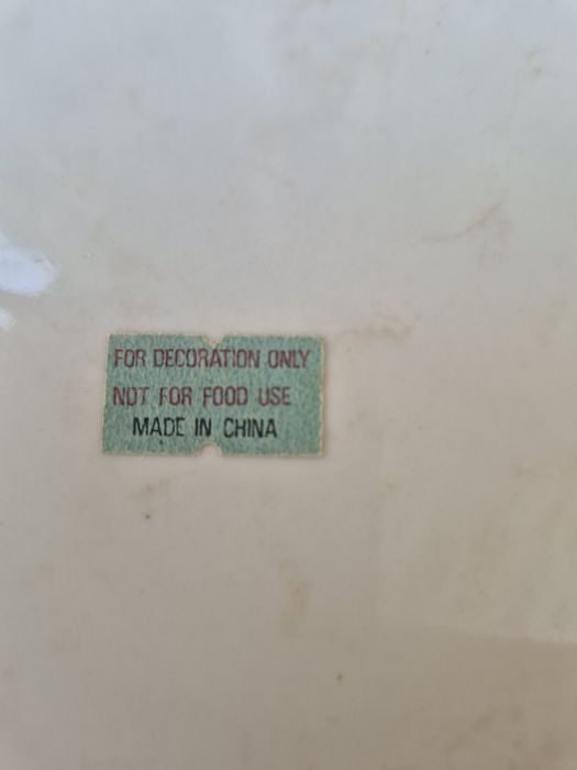 Pratos decorativos novos