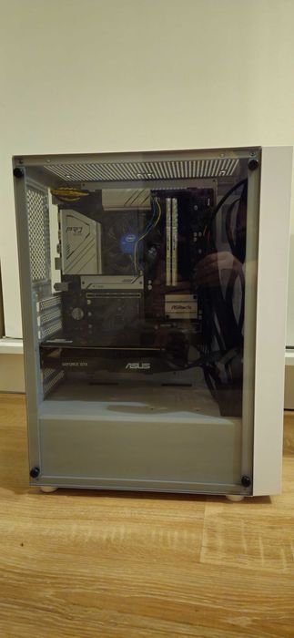 Komputer – i3-10100F/GTX 1050 Ti/16 GB RAM/SSD 500 GB